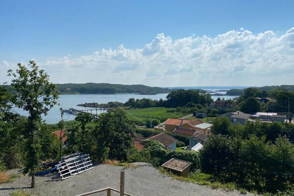 Mycket Trevlig Stuga Pa Braennoe Med Havsutsikt Branno Exterior photo