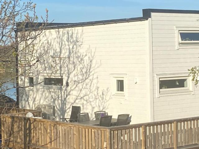 Mycket Trevlig Stuga Pa Braennoe Med Havsutsikt Branno Exterior photo