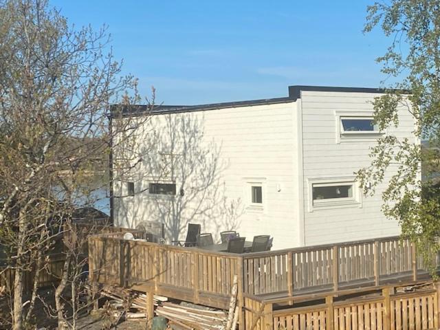 Mycket Trevlig Stuga Pa Braennoe Med Havsutsikt Branno Exterior photo